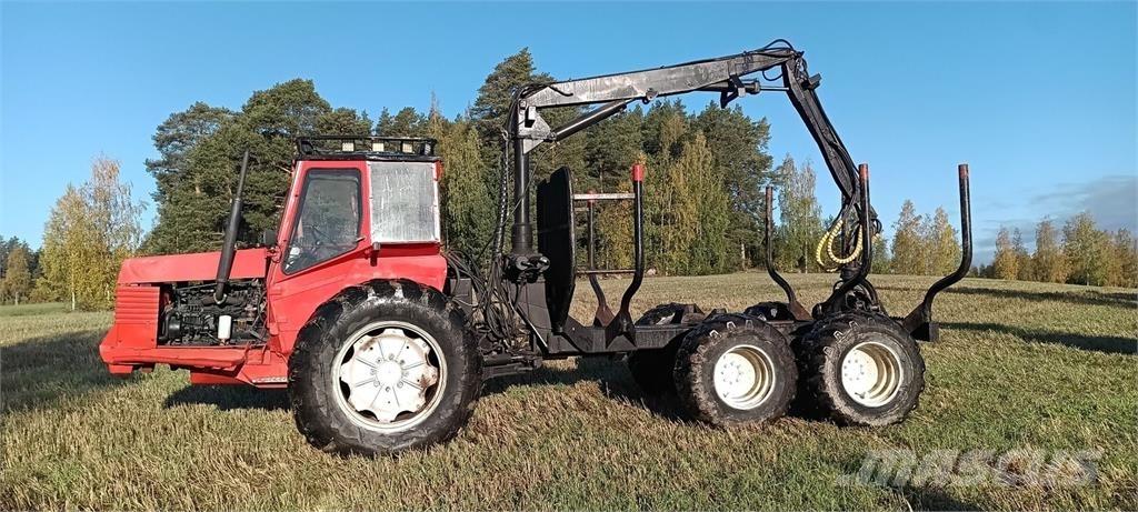 Valmet 702 원목 포워더