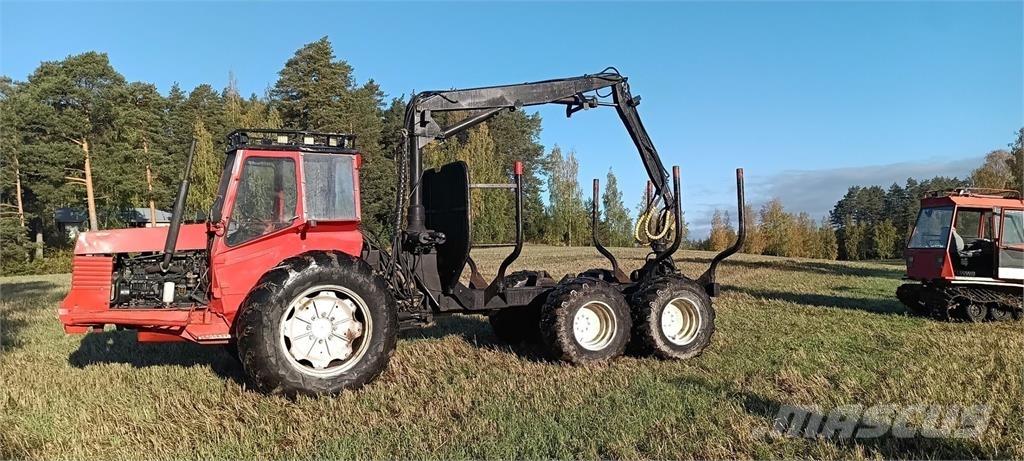 Valmet 702 원목 포워더
