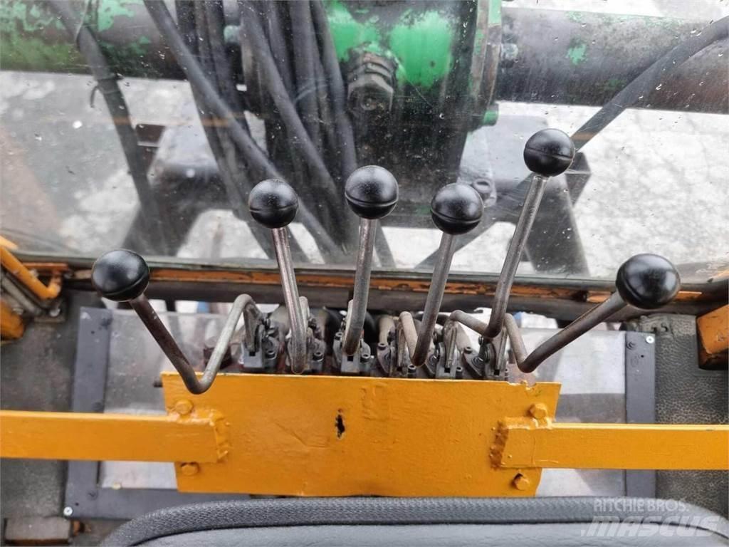 Valmet 802-4 트랙터
