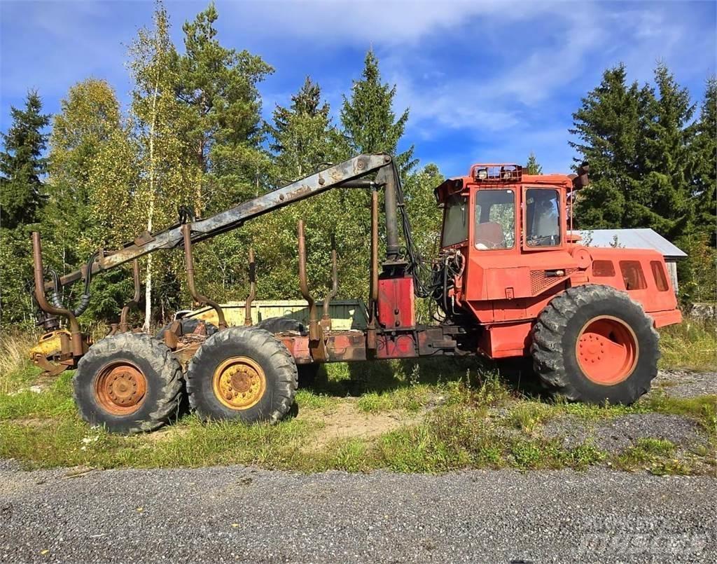 Valmet 886K 원목 포워더