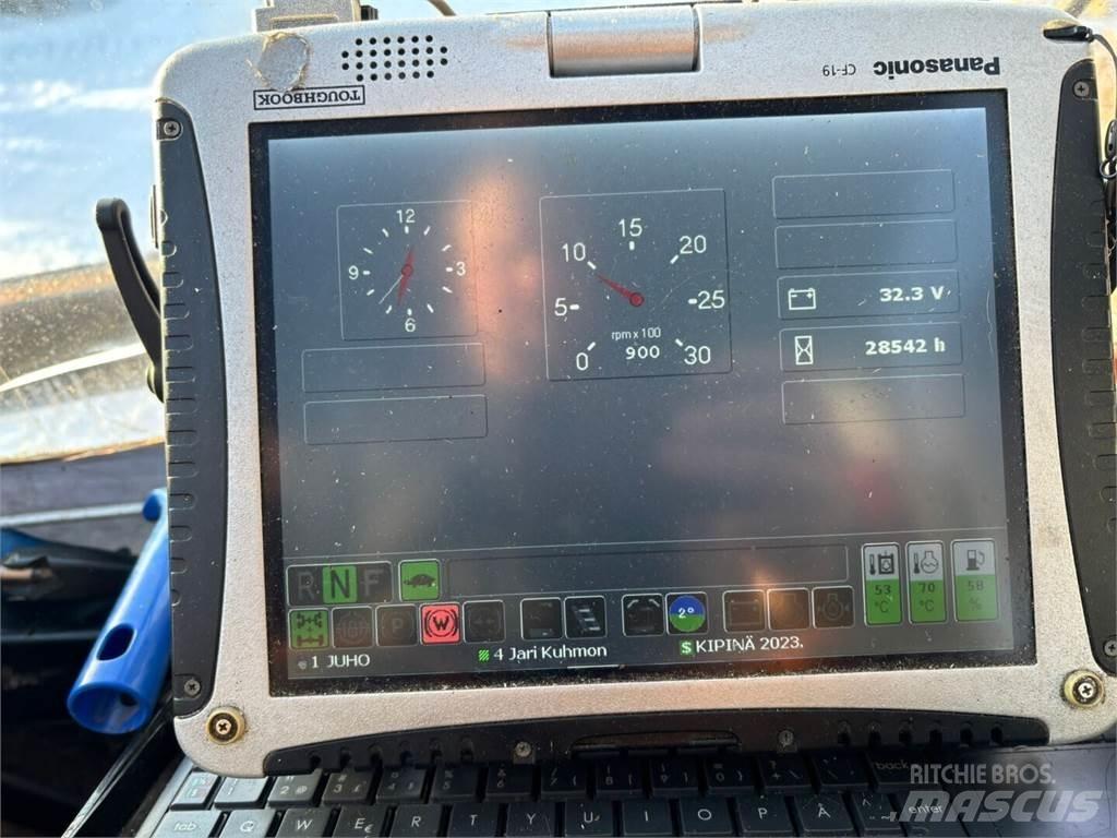 Valmet 901.3 원목 하베스터