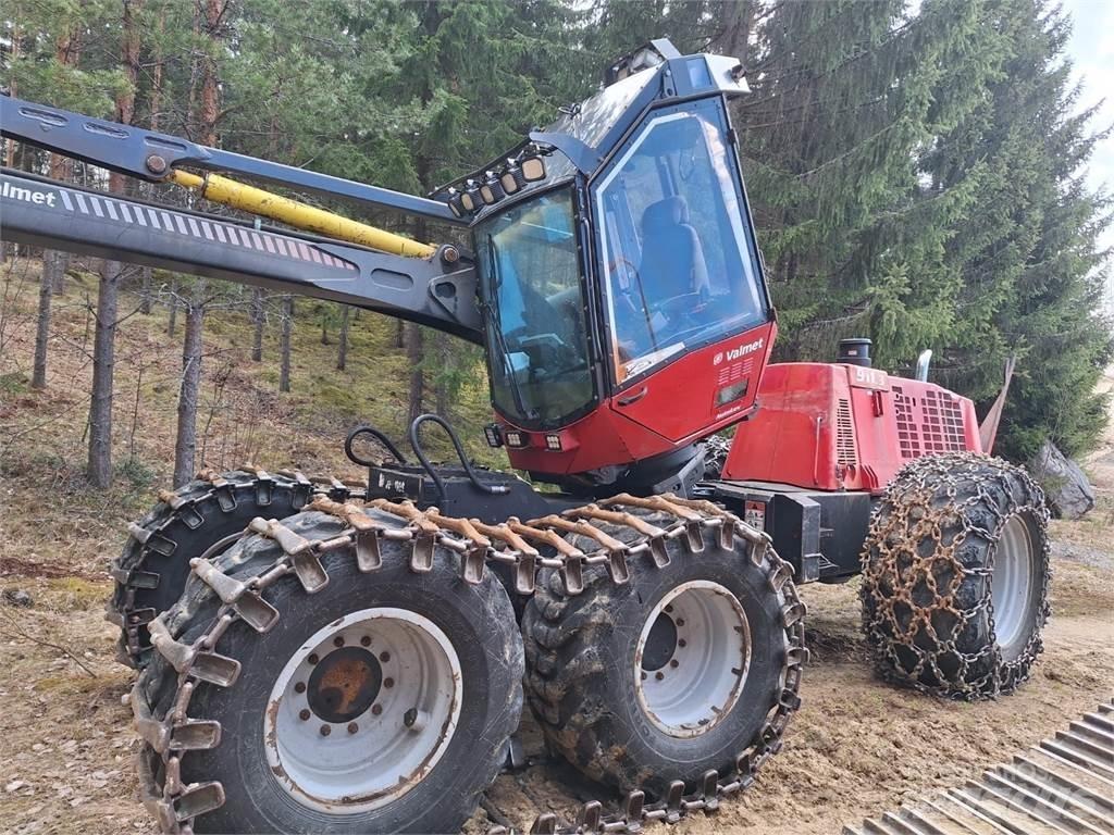 Valmet 911-3 원목 하베스터