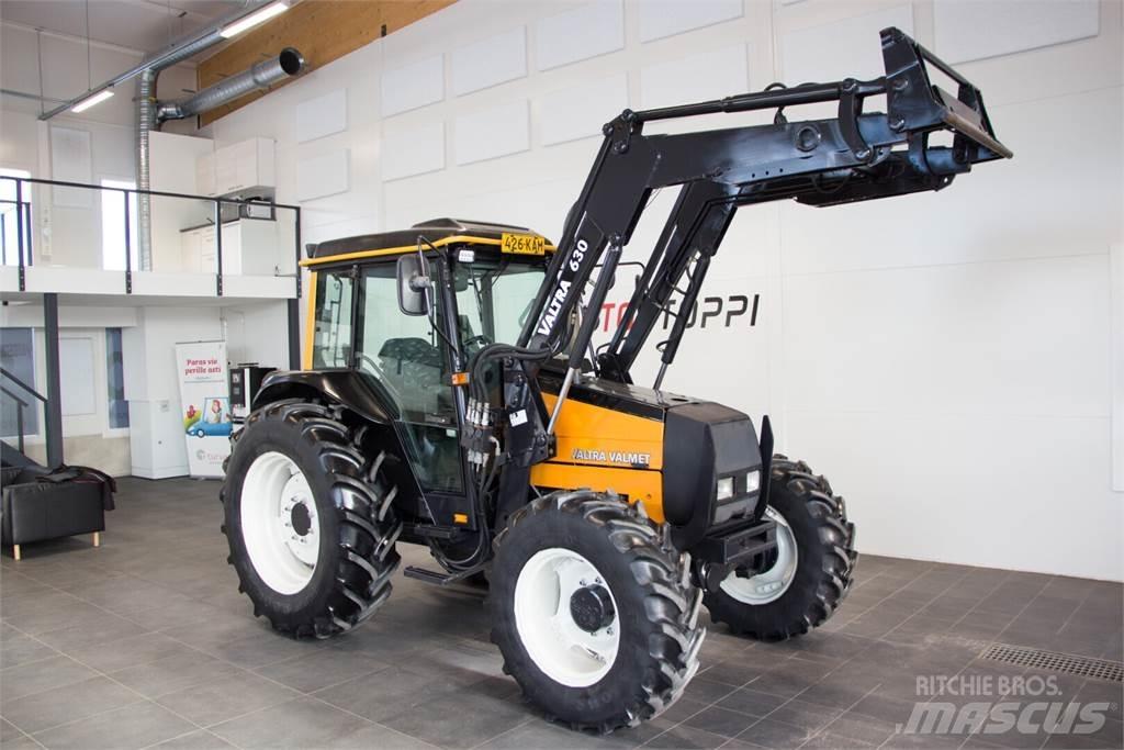 Valtra 800 트랙터