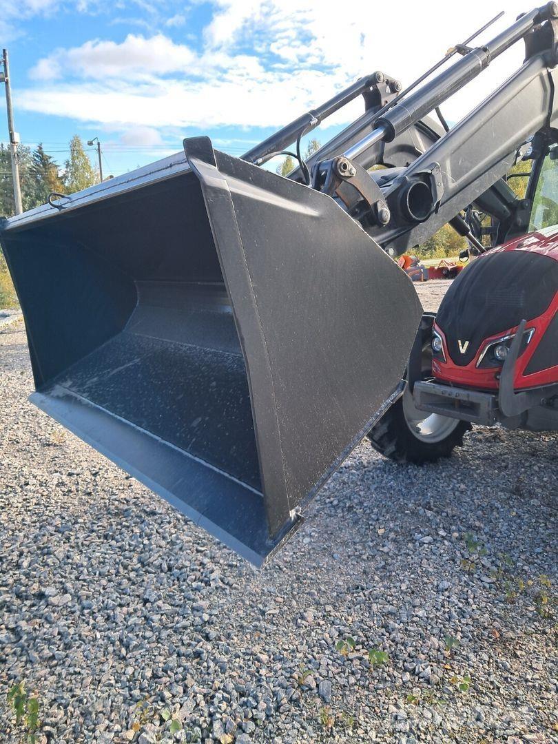 Valtra A94 hitec 트랙터