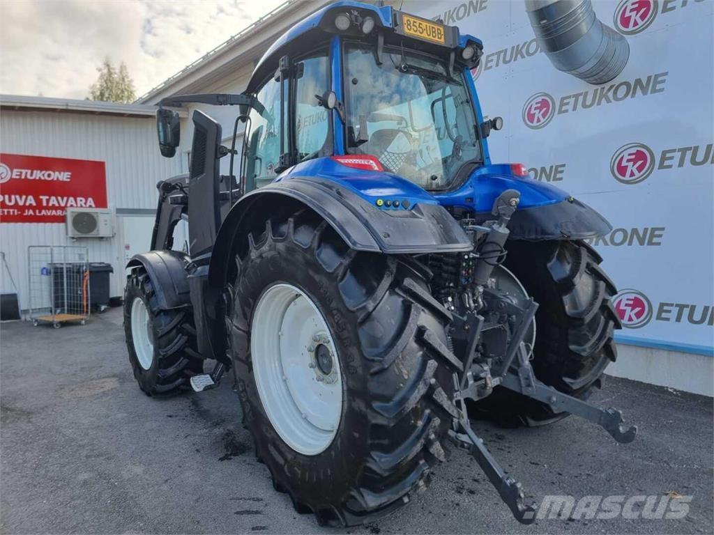 Valtra T145 트랙터