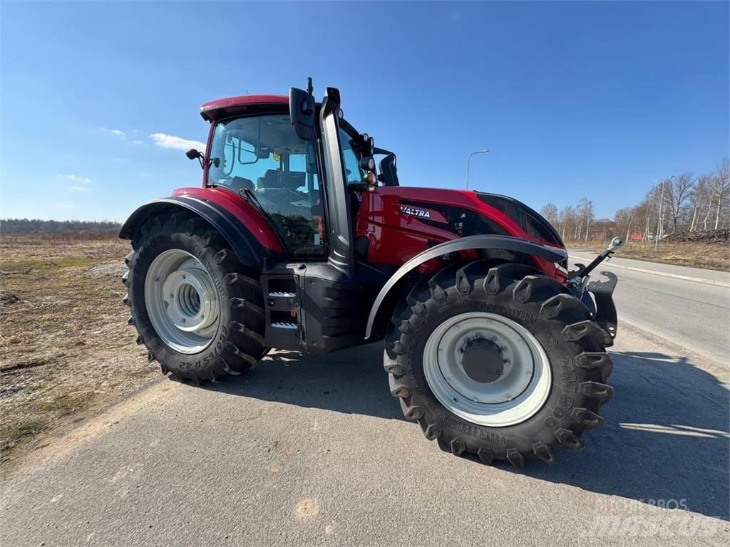 Valtra T255V 트랙터