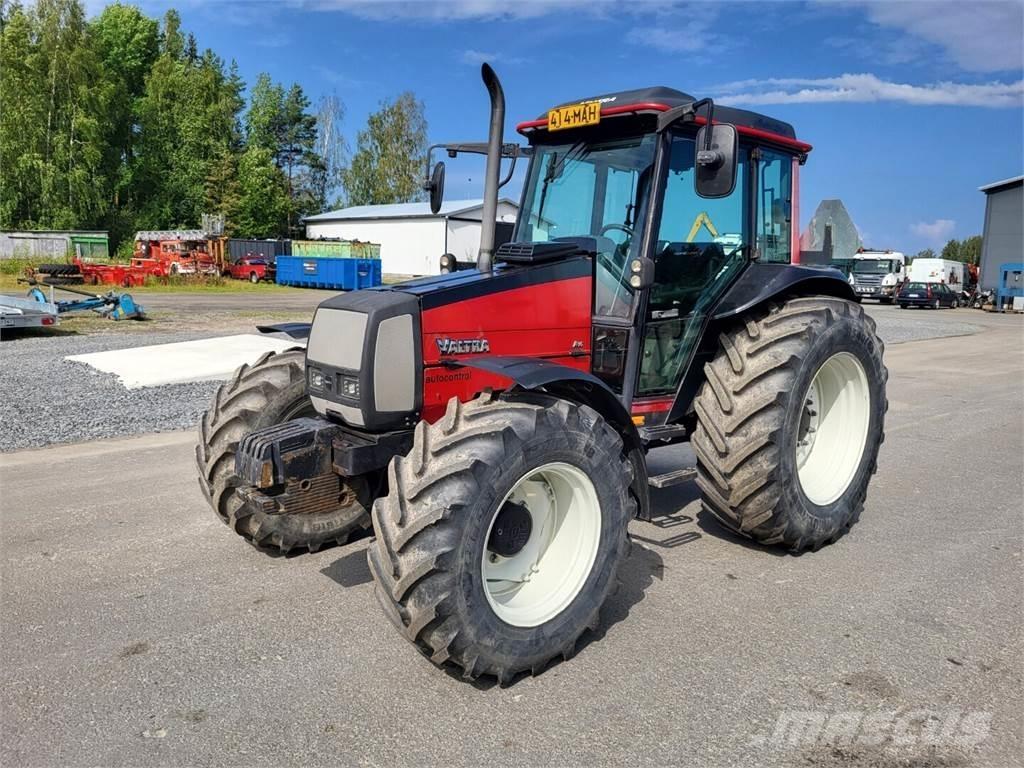 Valtra Valmet 900 트랙터