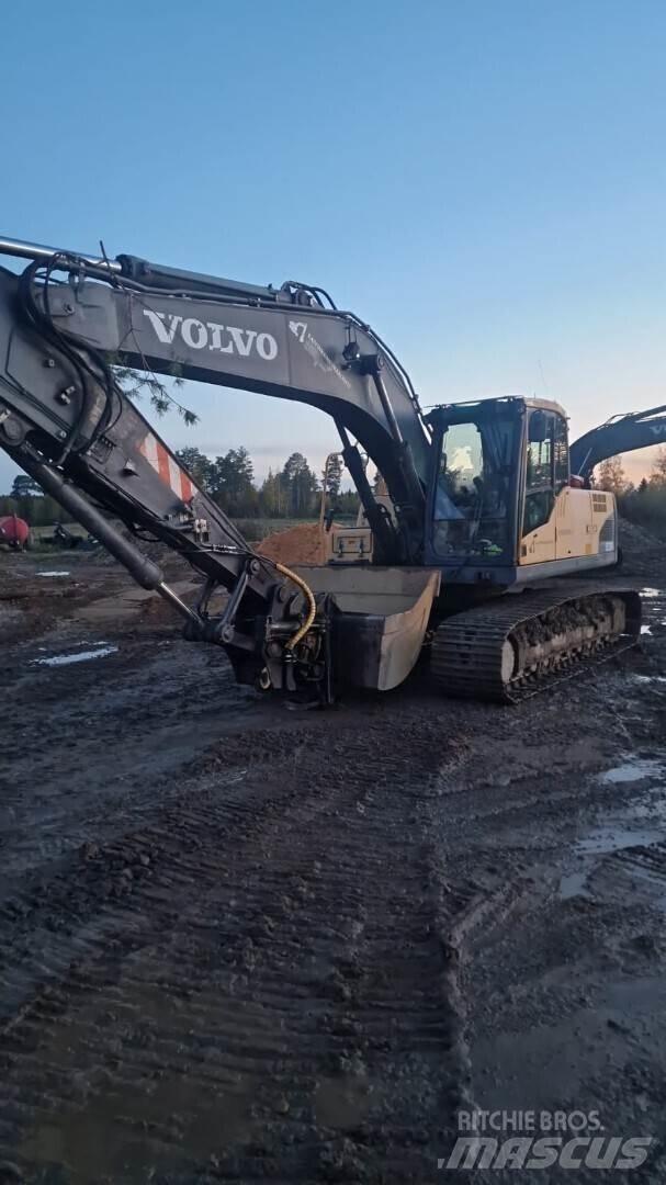 Volvo 210c 대형 굴삭기 29톤 이상