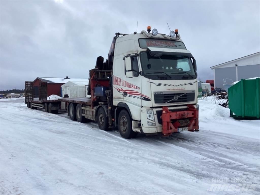 Volvo 8x4 크레인 트럭
