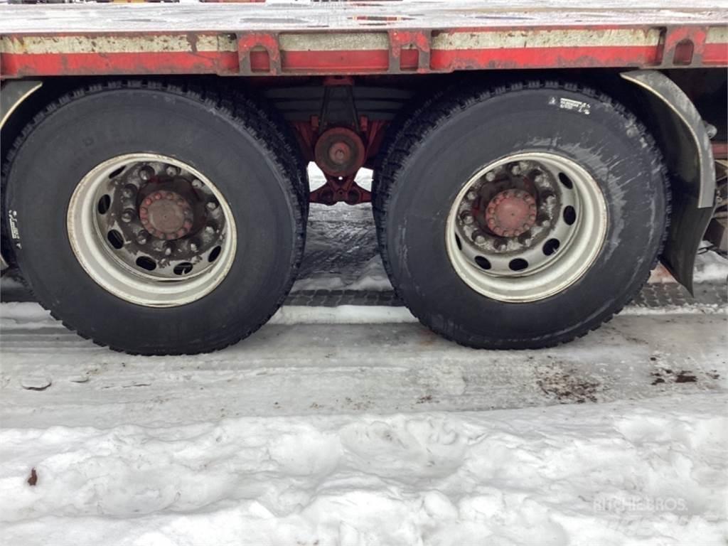 Volvo 8x4 크레인 트럭