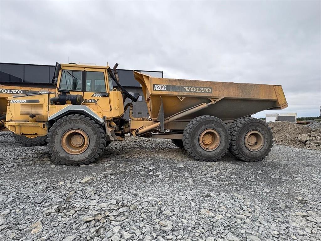 Volvo A 25 C 연결식 홀러