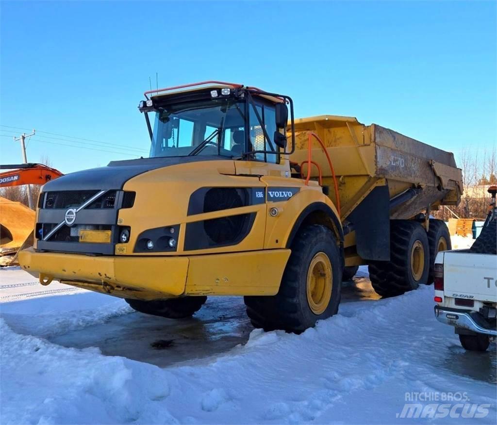 Volvo A30G 연결식 홀러