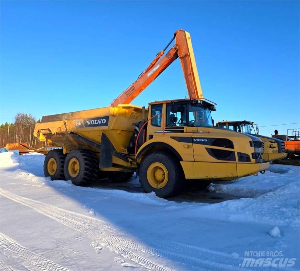 Volvo A30G 연결식 홀러