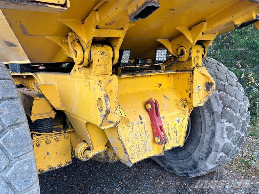 Volvo A35D 연결식 홀러