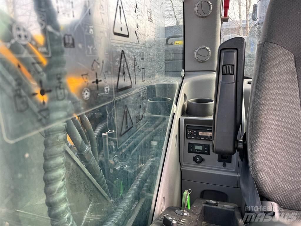 Volvo EC 140 EL 대형 굴삭기 29톤 이상