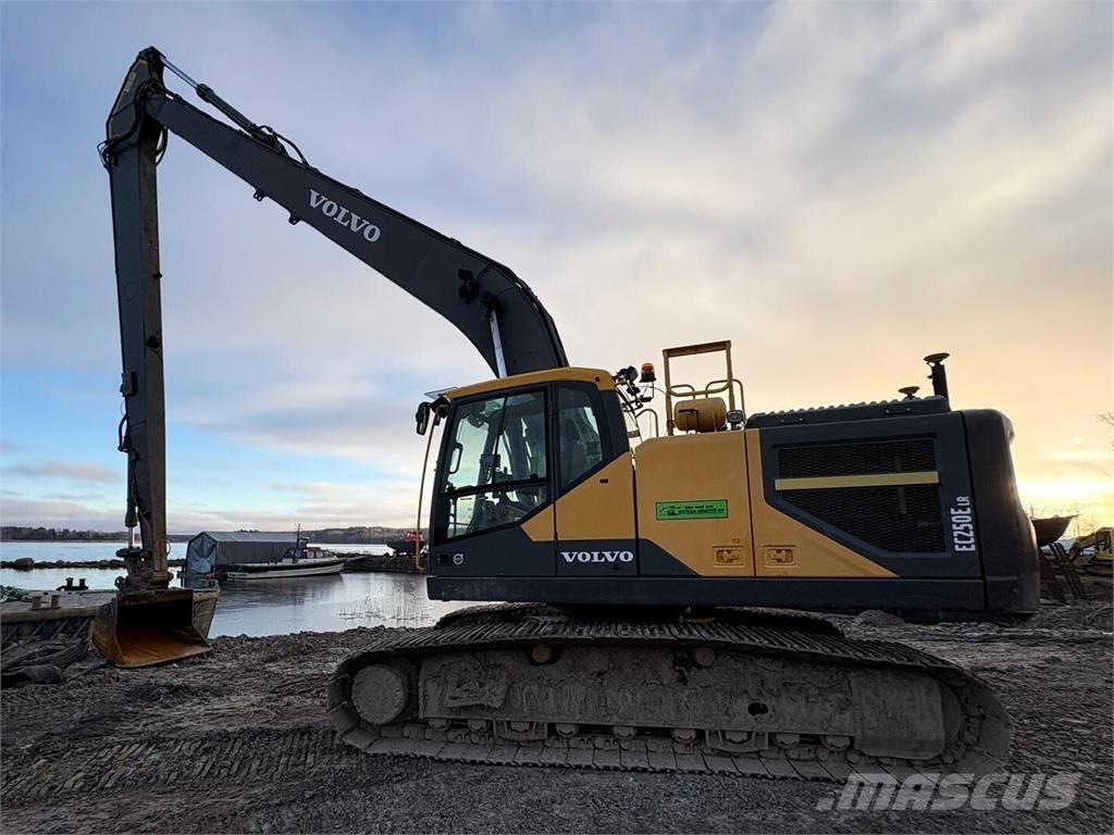 Volvo EC 250 ELR 롱리치 굴삭기