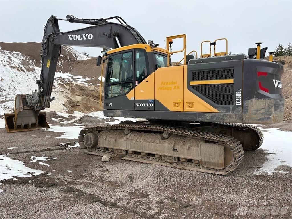 Volvo EC250EL 대형 굴삭기 29톤 이상