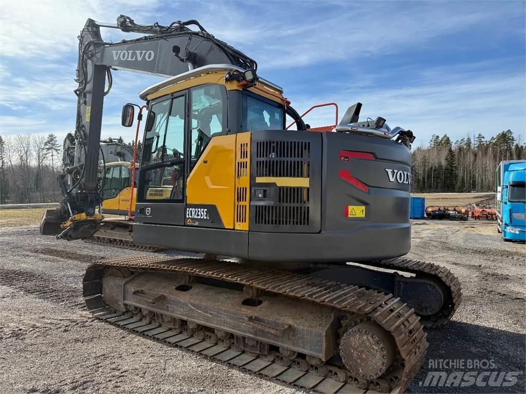 Volvo ECR235EL 대형 굴삭기 29톤 이상