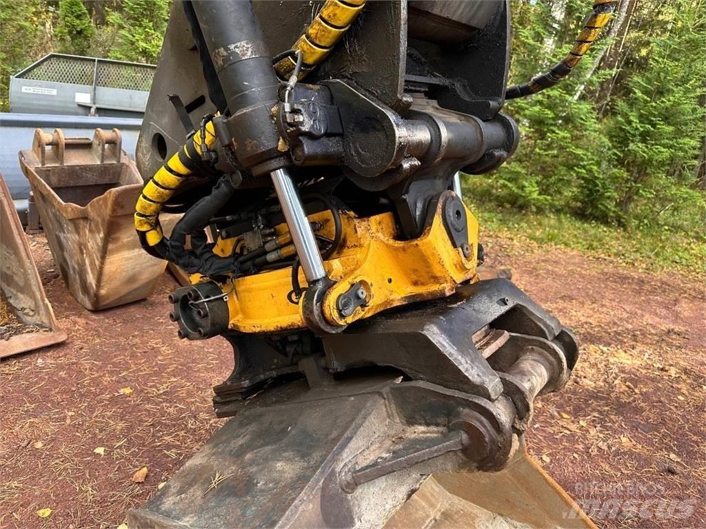 Volvo EW180B  휠 굴삭기