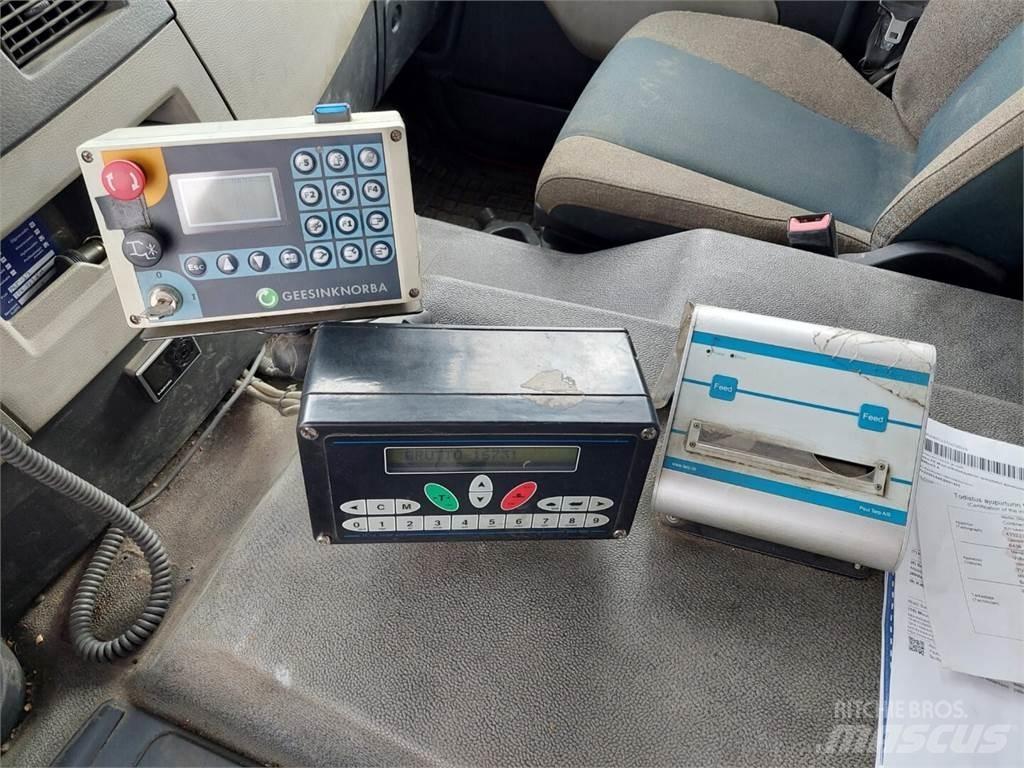 Volvo FE 320 4x2 기타 트럭