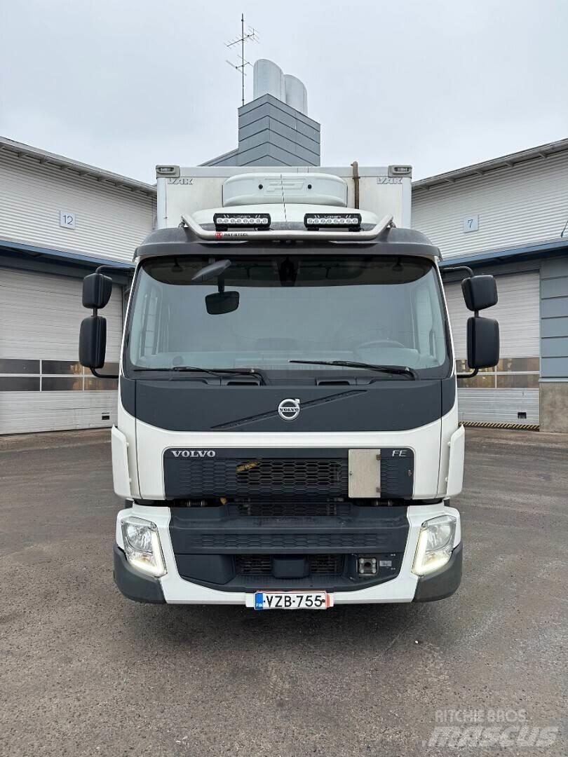 Volvo FE320 4x2 탑차 트럭