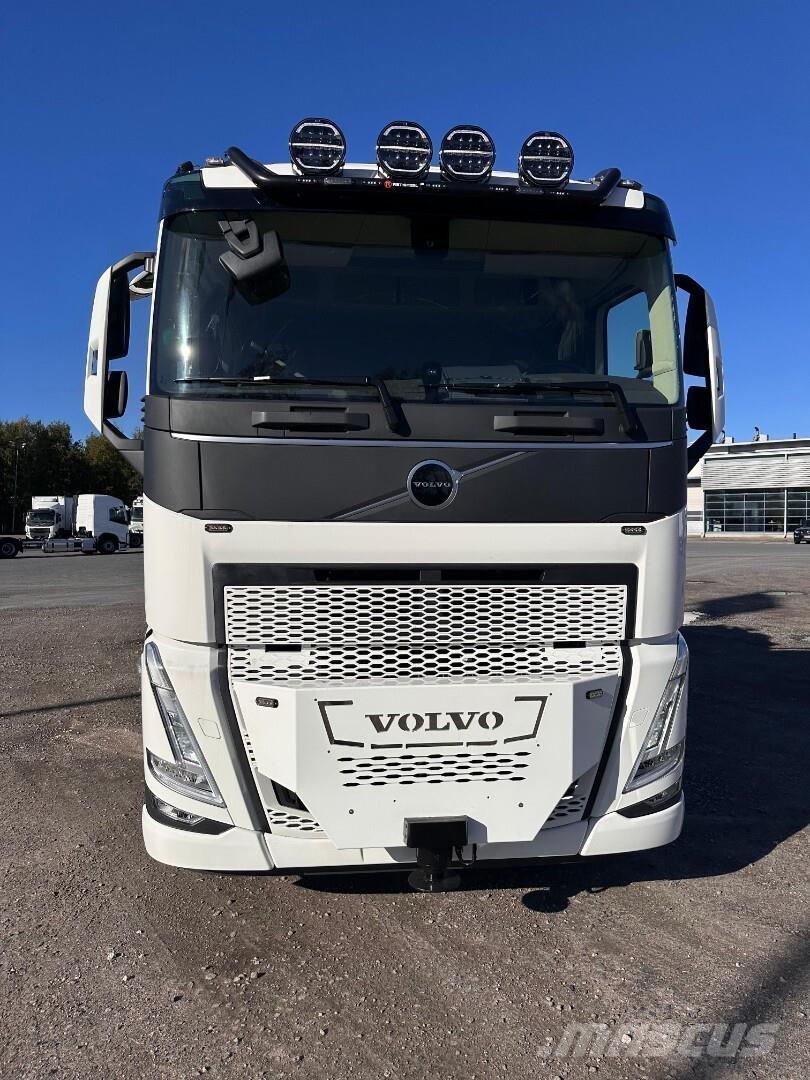 Volvo FH13 8x4 크레인 트럭