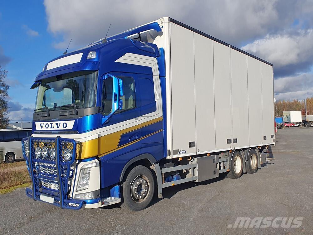 Volvo FH16 6x2 -17 탑차 트럭