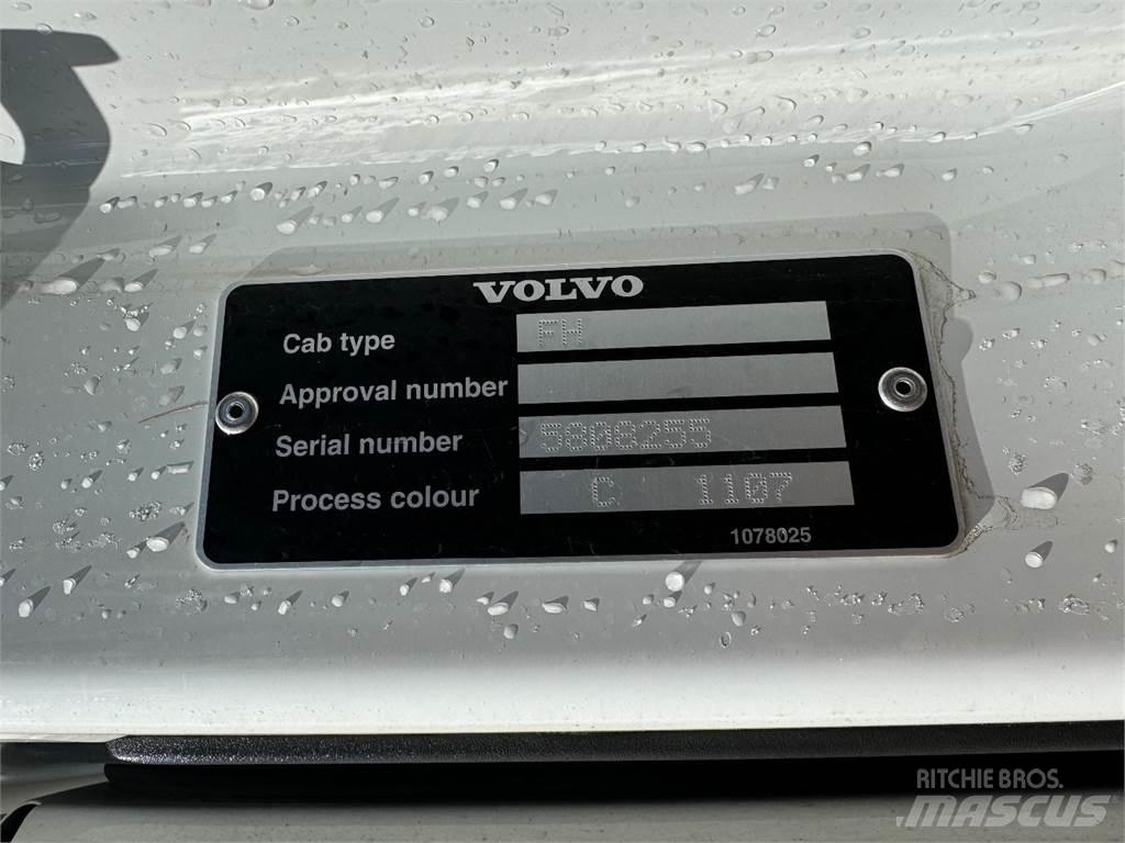 Volvo FH540 훅 리프트 트럭