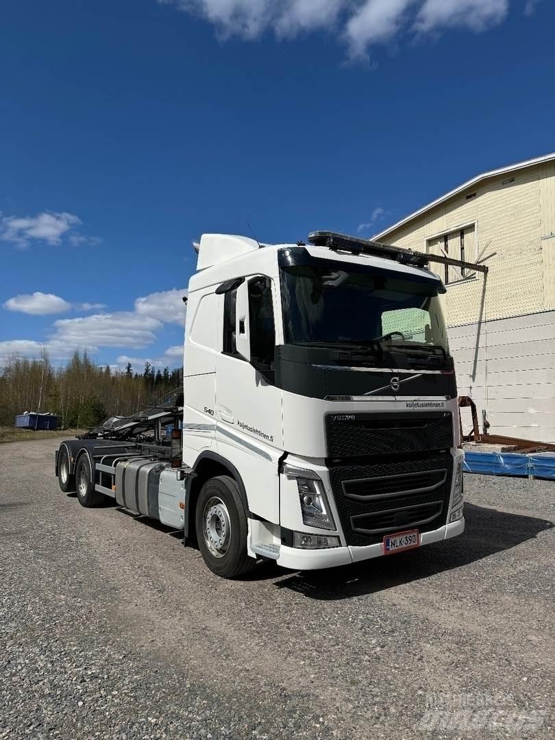 Volvo FH540 훅 리프트 트럭