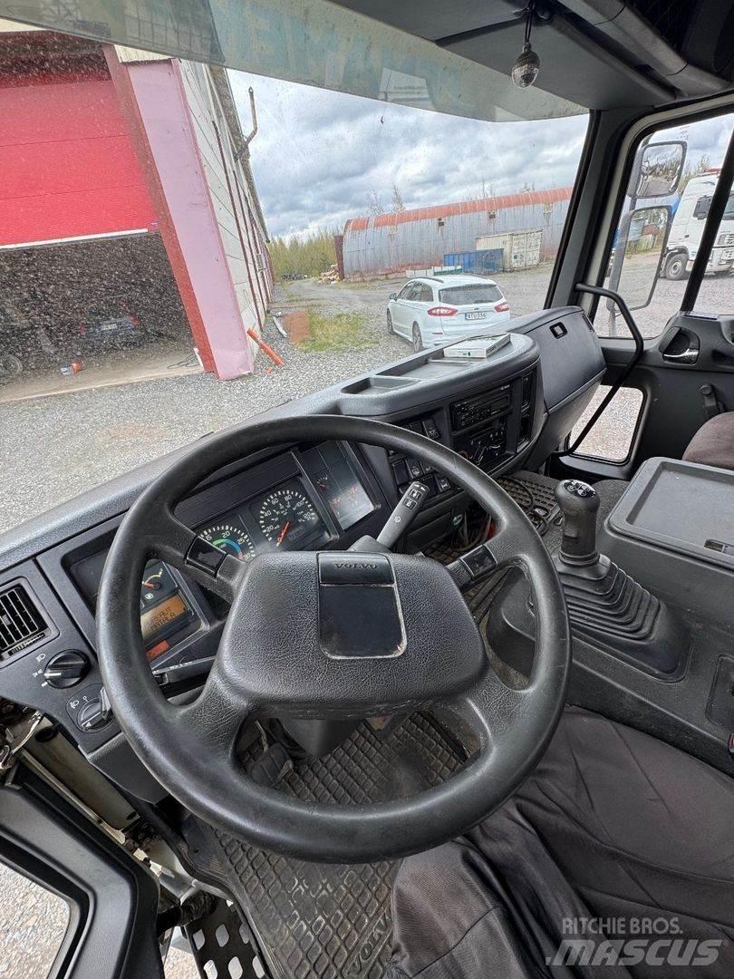 Volvo FL6 플랫베드/드롭사이드 트럭