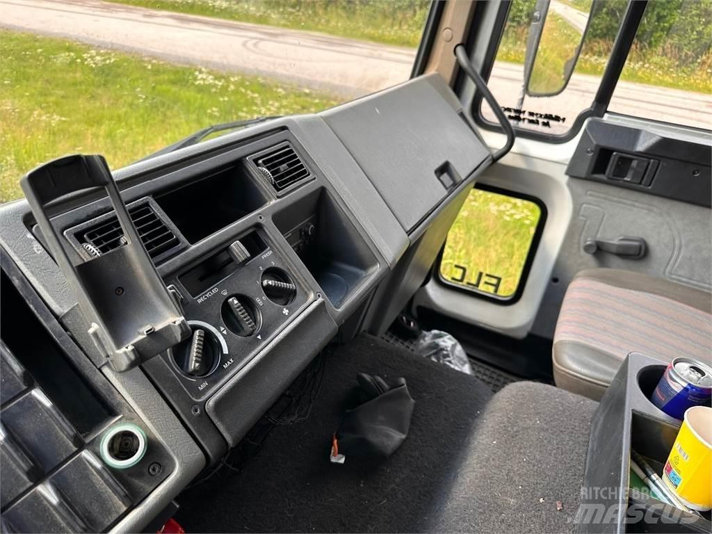 Volvo FLC 탑차 트럭