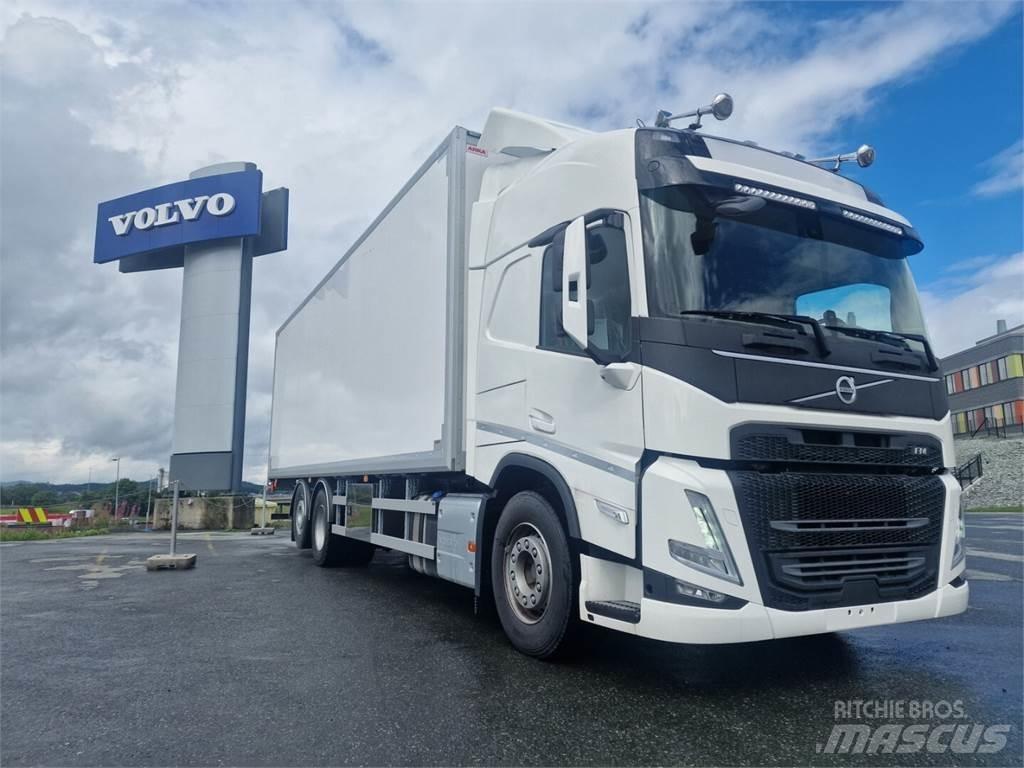 Volvo FM 500 6x2 탑차 트럭