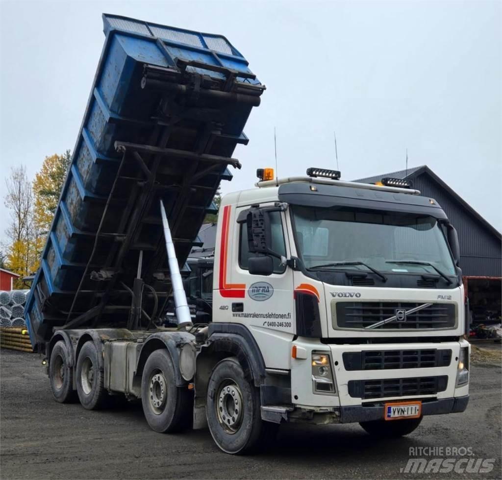 Volvo FM12 8X4 훅 리프트 트럭