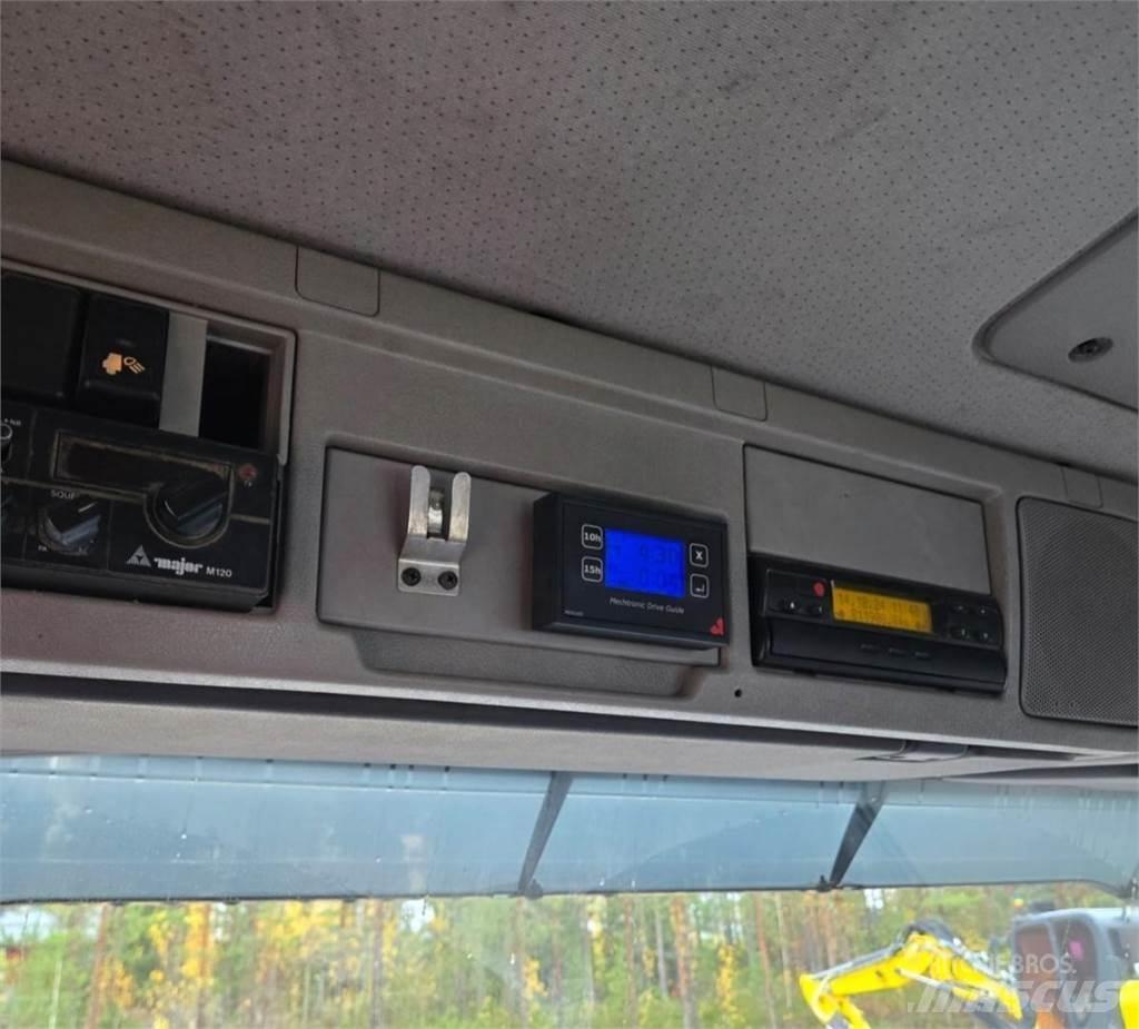Volvo FM12 8X4 훅 리프트 트럭