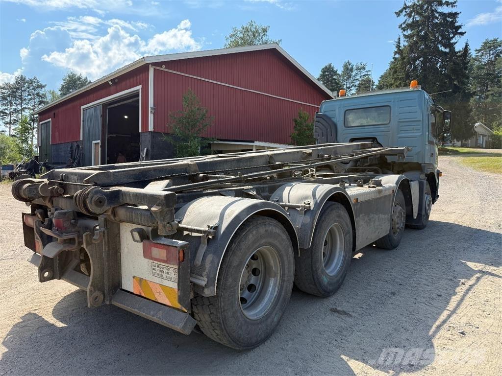 Volvo FM480 8x4 훅 리프트 트럭