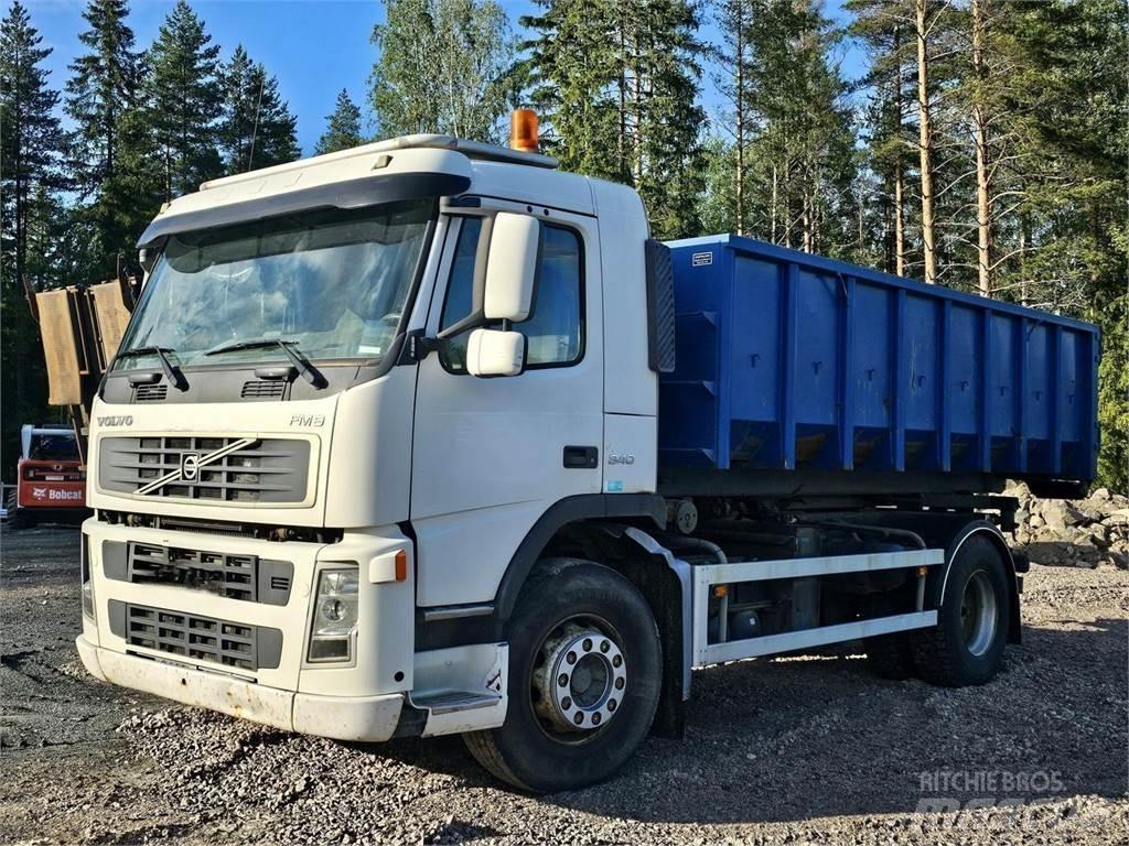 Volvo FM9 4x2 훅 리프트 트럭