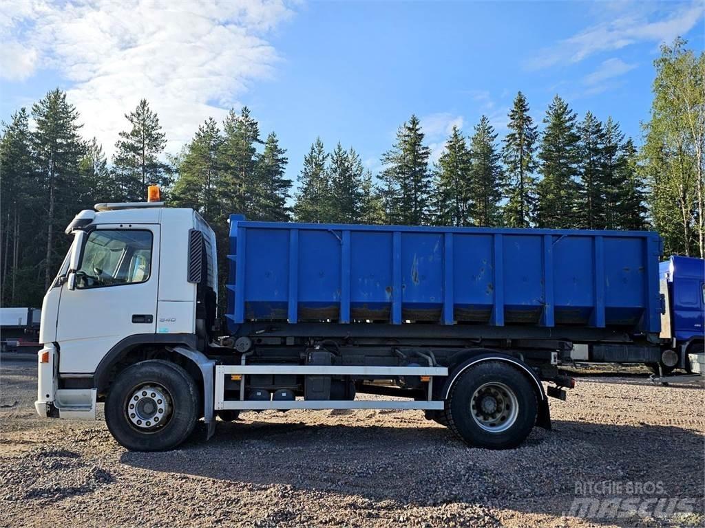 Volvo FM9 4x2 훅 리프트 트럭