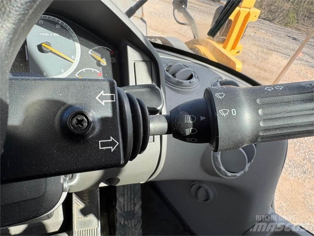 Volvo L 220 H  휠로우더