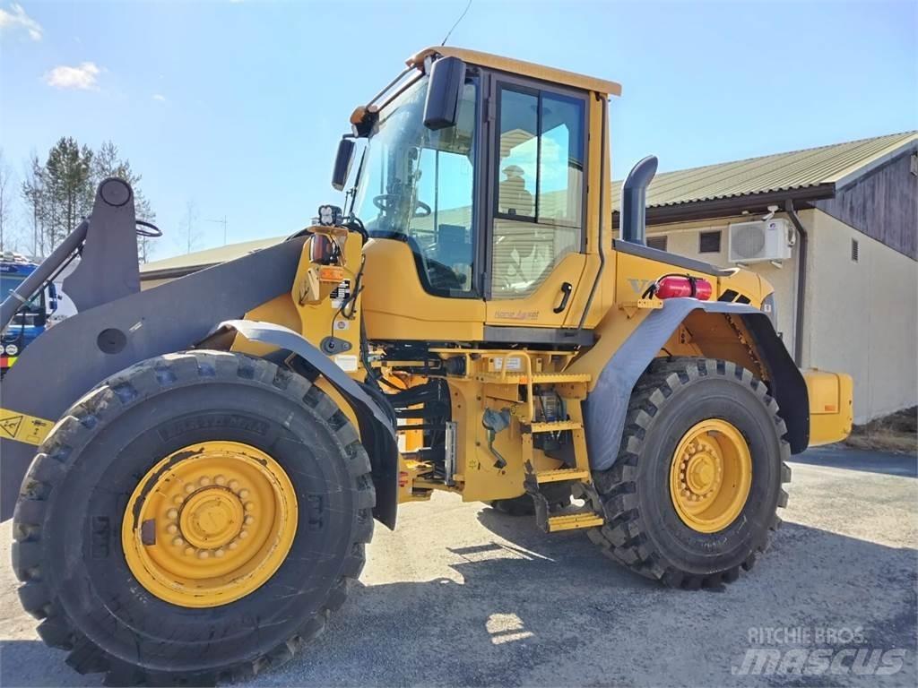 Volvo L 90 F  휠로우더