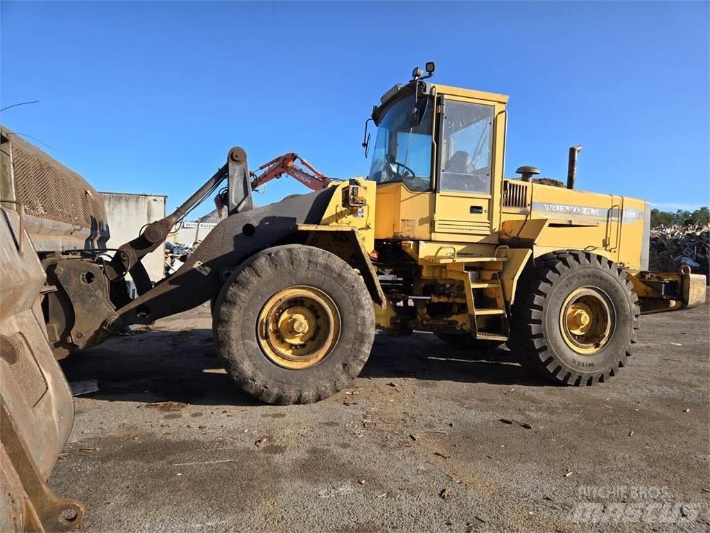 Volvo L120C  휠로우더