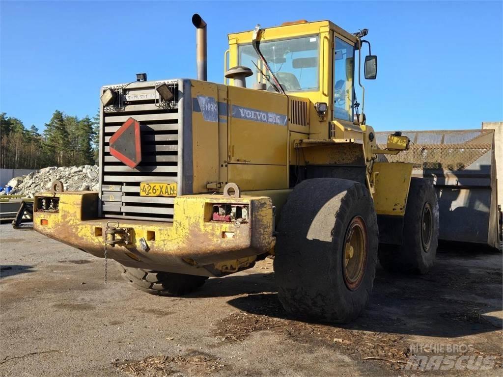Volvo L120C  휠로우더