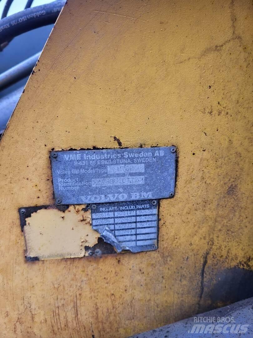 Volvo L70B  휠로우더