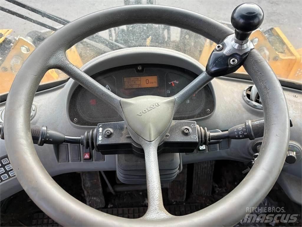 Volvo L90E  휠로우더
