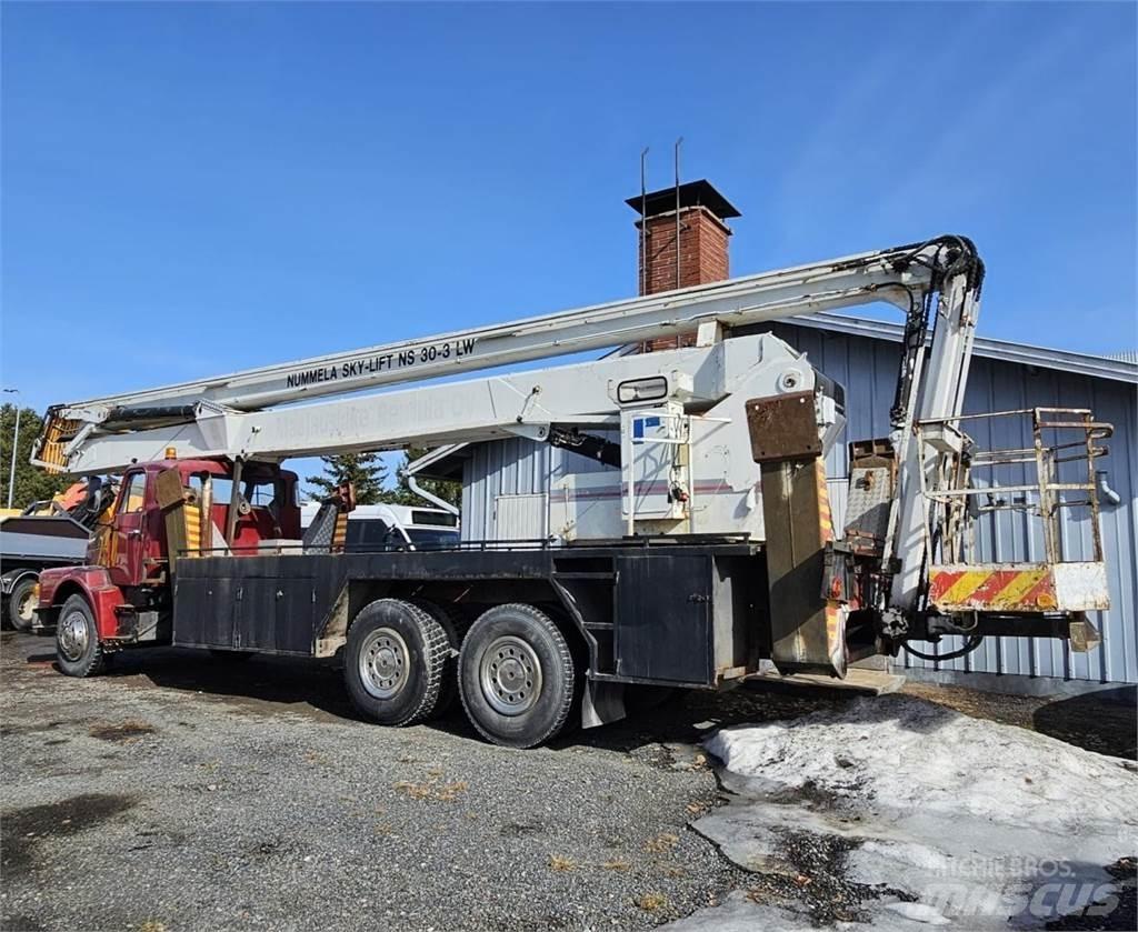 Volvo N7 6x2 크레인 트럭