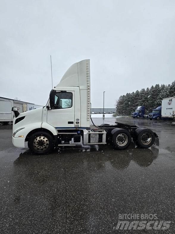 Volvo VNR64T300 트랙터 유닛