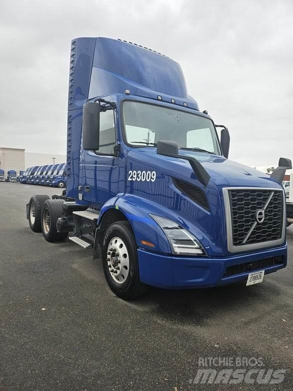 Volvo VNR64T300 트랙터 유닛