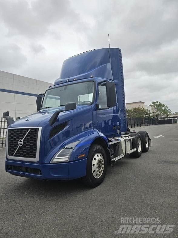 Volvo VNR64T300 트랙터 유닛