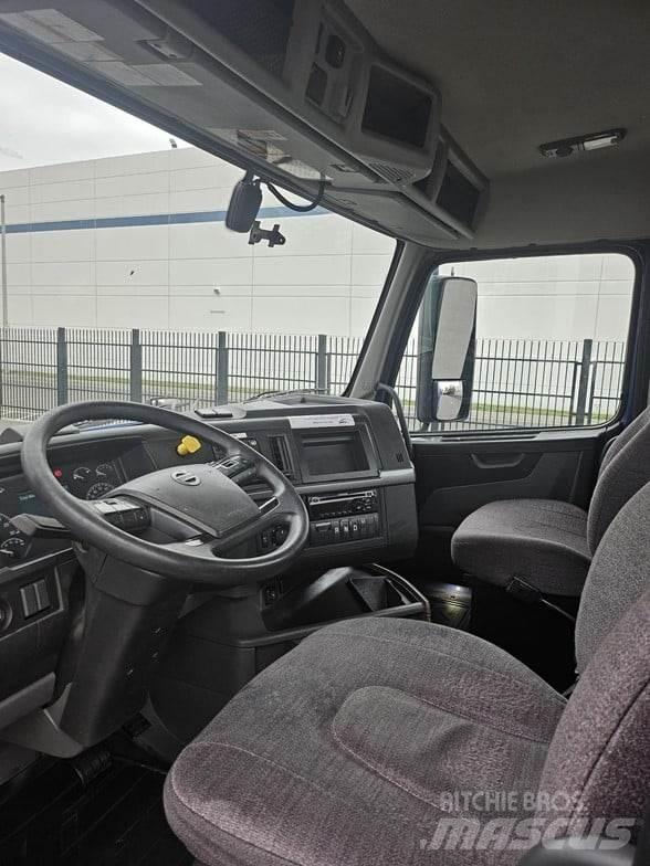 Volvo VNR64T300 트랙터 유닛