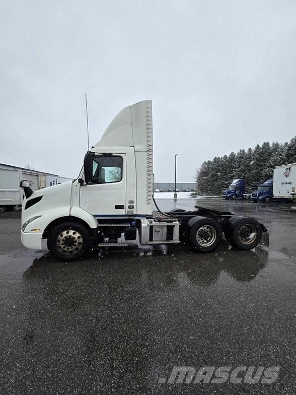 Volvo VNR64T300 트랙터 유닛
