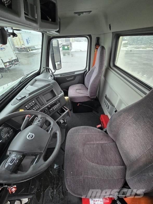Volvo VNR64T300 트랙터 유닛
